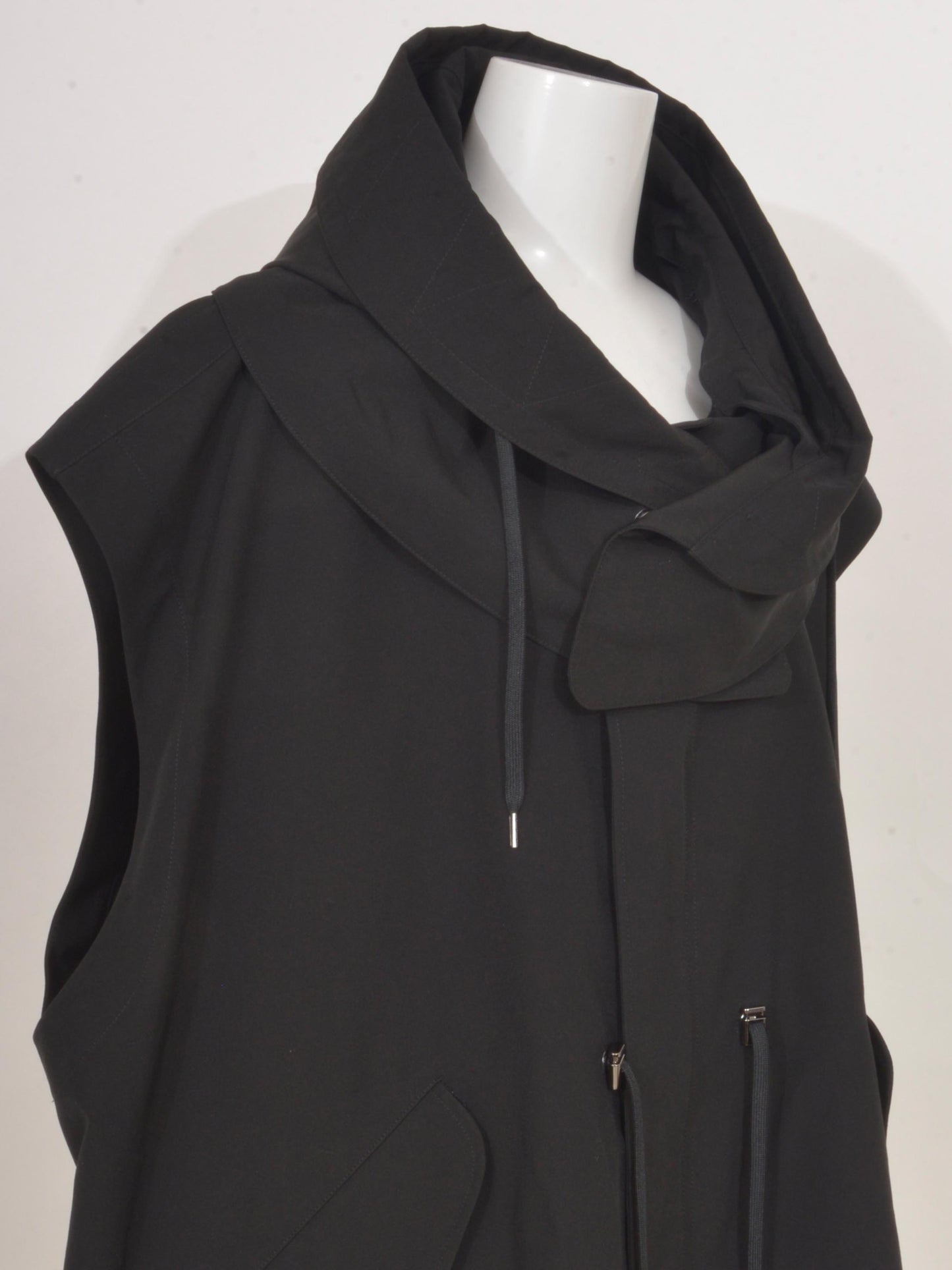 Taffeta Mods Vest