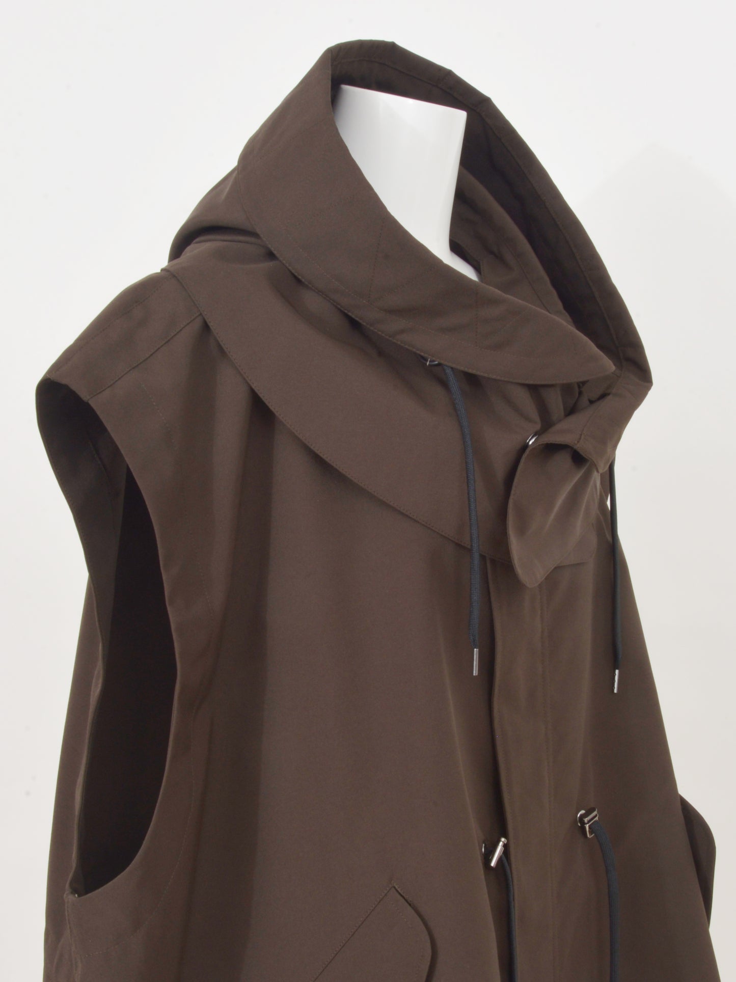 Taffeta Mods Vest
